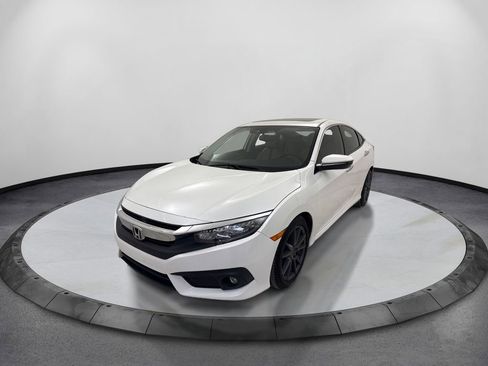 Used 2018 Honda Civic Touring image 1