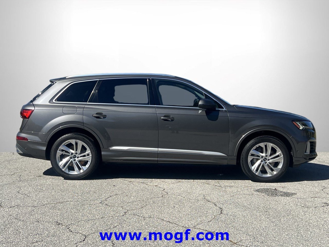 Used 2024 Audi Q7 3.0T Premium Plus AWD/4WD image 28