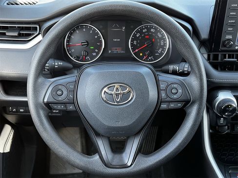 Used 2020 Toyota RAV4 XLE w/ Convenience Package image 11