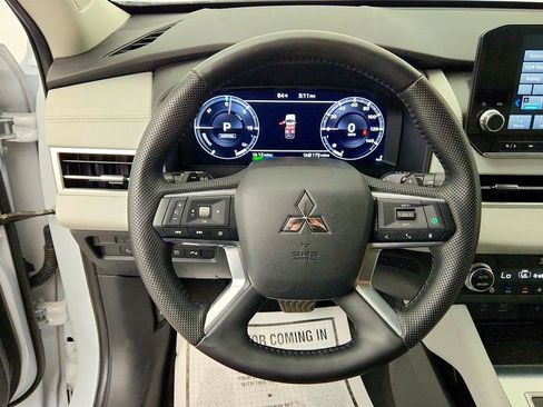 Used 2023 Mitsubishi Outlander SEL AWD/4WD image 14