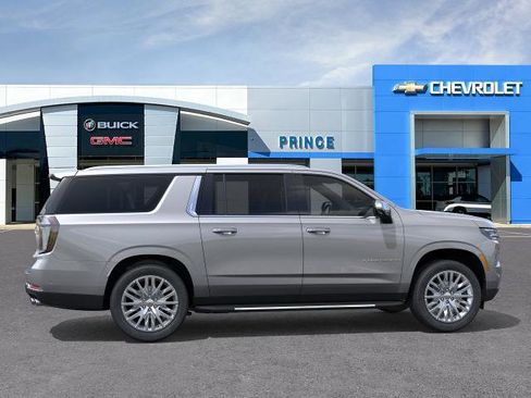 New 2026 Chevrolet Suburban Premier RWD image 43