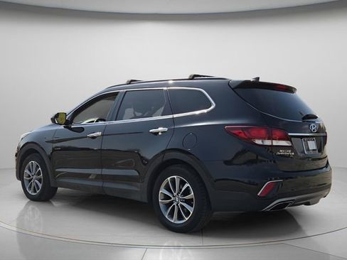 Used 2019 Hyundai Santa Fe XL SE image 6