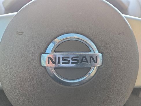 Used 2015 Nissan Frontier SV image 21