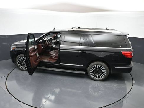 Used 2020 Lincoln Navigator L Black Label w/ Cargo Convenience Package AWD/4WD image 48