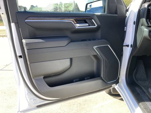 Certified 2025 GMC Sierra 1500 Elevation image 12