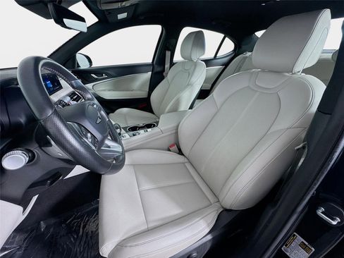 Used 2025 Genesis G70 2.5T AWD/4WD image 12
