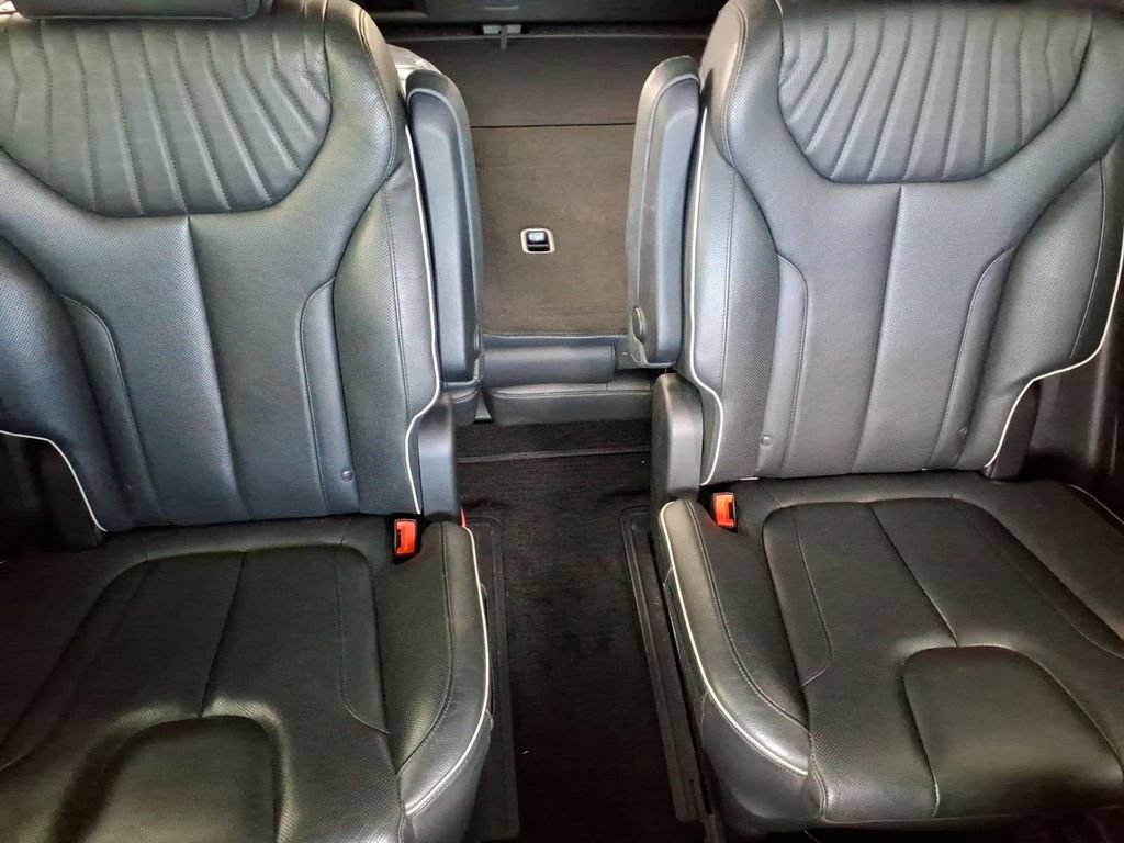 Used 2024 Hyundai Palisade Limited AWD/4WD image 17