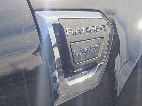 Used 2022 Ford Ranger Lariat w/ Trailer Tow Package AWD/4WD image 9