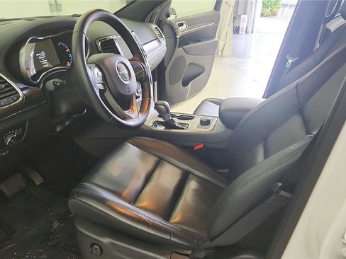 Used 2022 Jeep Grand Cherokee Limited w/ Trailer Tow Group IV image 22