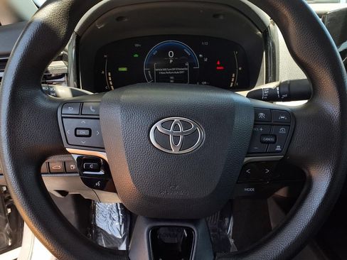 Certified 2025 Toyota Camry LE FWD image 14