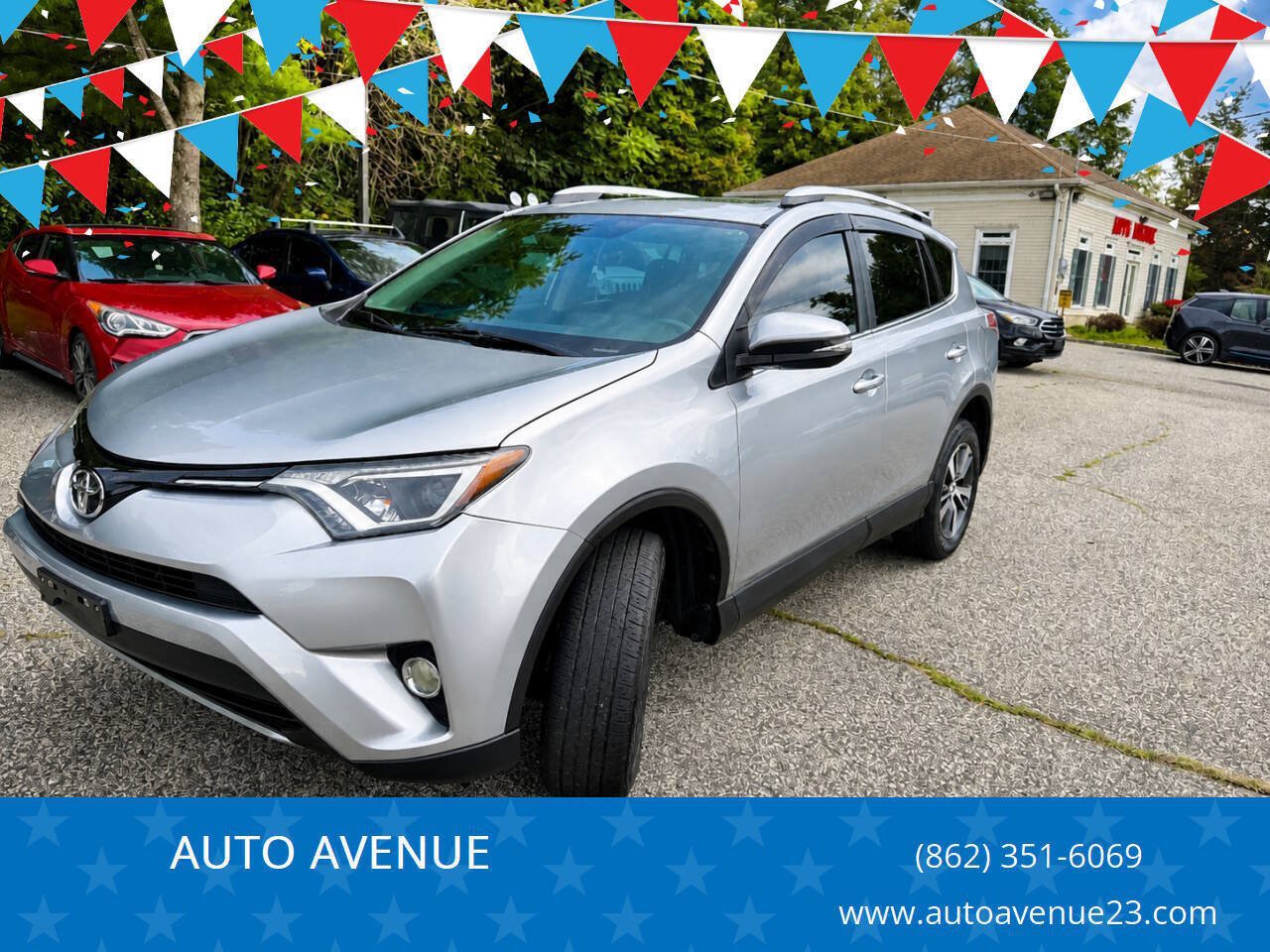 Used 2016 Toyota RAV4 XLE AWD/4WD image 1