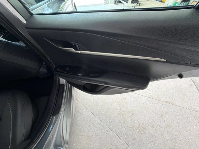 Used 2025 Toyota Camry SE FWD image 34