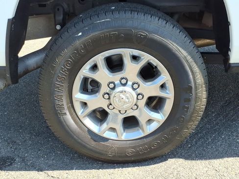Used 2024 RAM 2500 Laramie w/ Safety Group AWD/4WD image 6