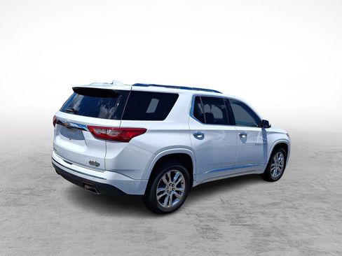 Used 2018 Chevrolet Traverse High Country w/ LPO, Cargo Package AWD/4WD image 3