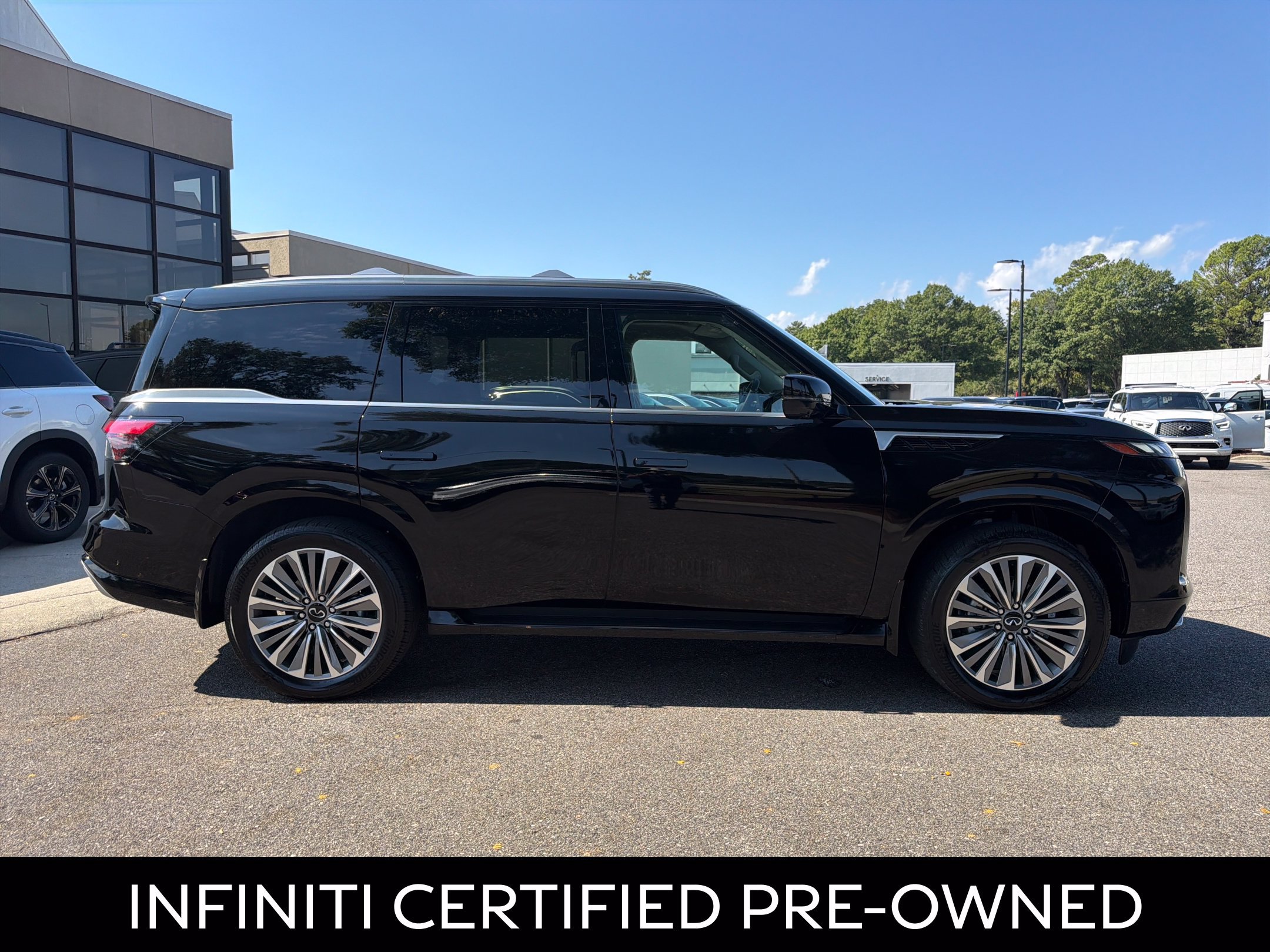 Certified 2026 INFINITI QX80 Luxe RWD image 13