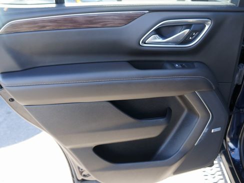 Used 2021 Chevrolet Tahoe Z71 w/ Z71 Signature Package image 10