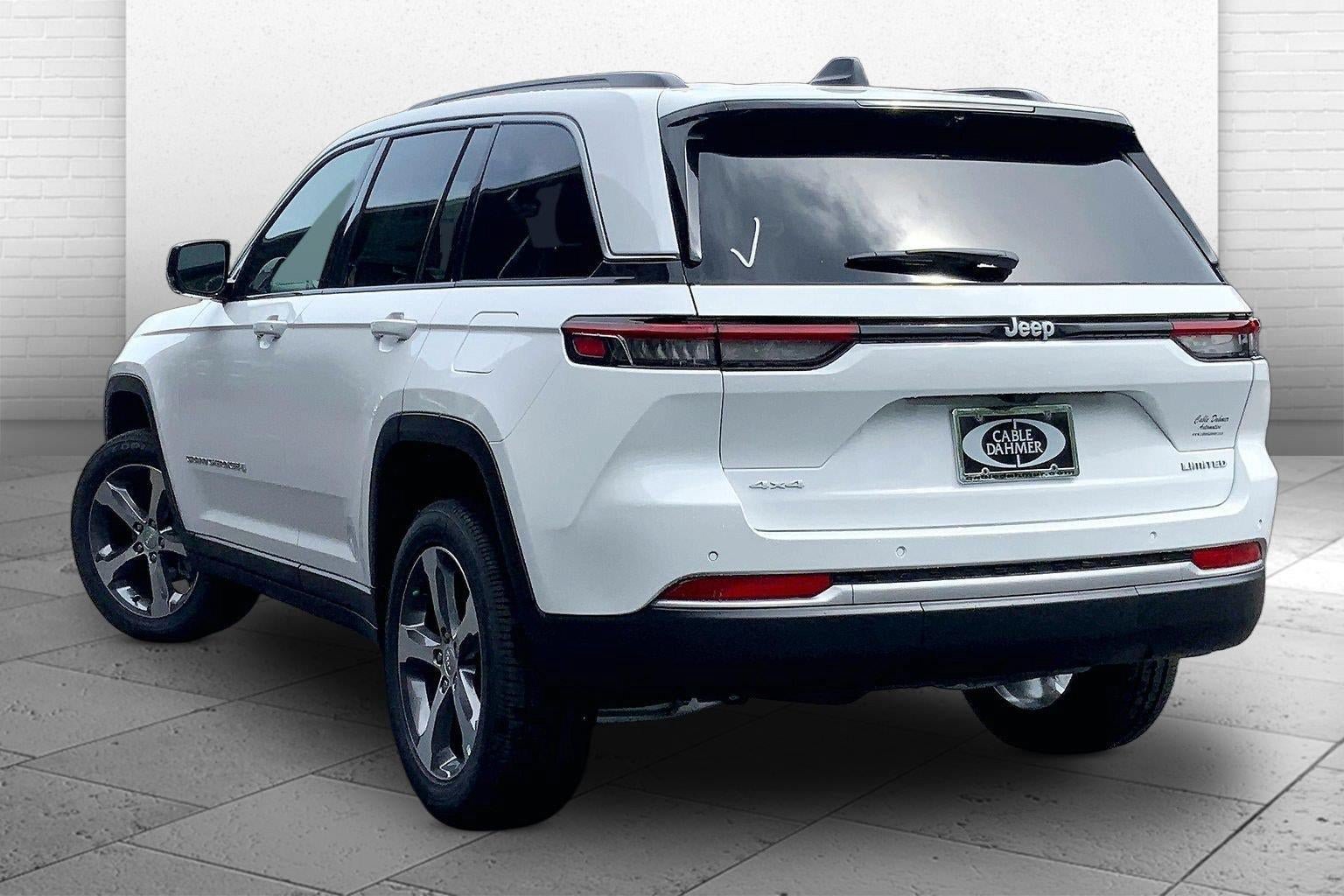 New 2026 Jeep Grand Cherokee Limited w/ Luxury Tech Group II AWD/4WD image 3