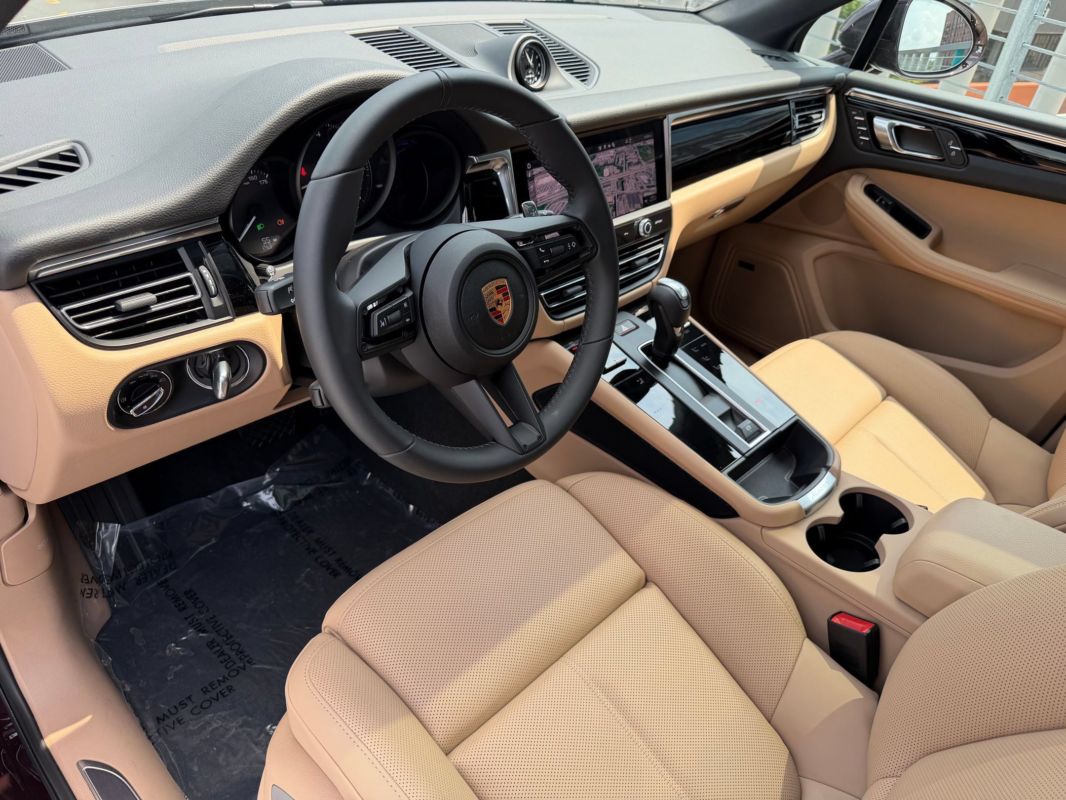 Used 2026 Porsche Macan AWD/4WD image 4