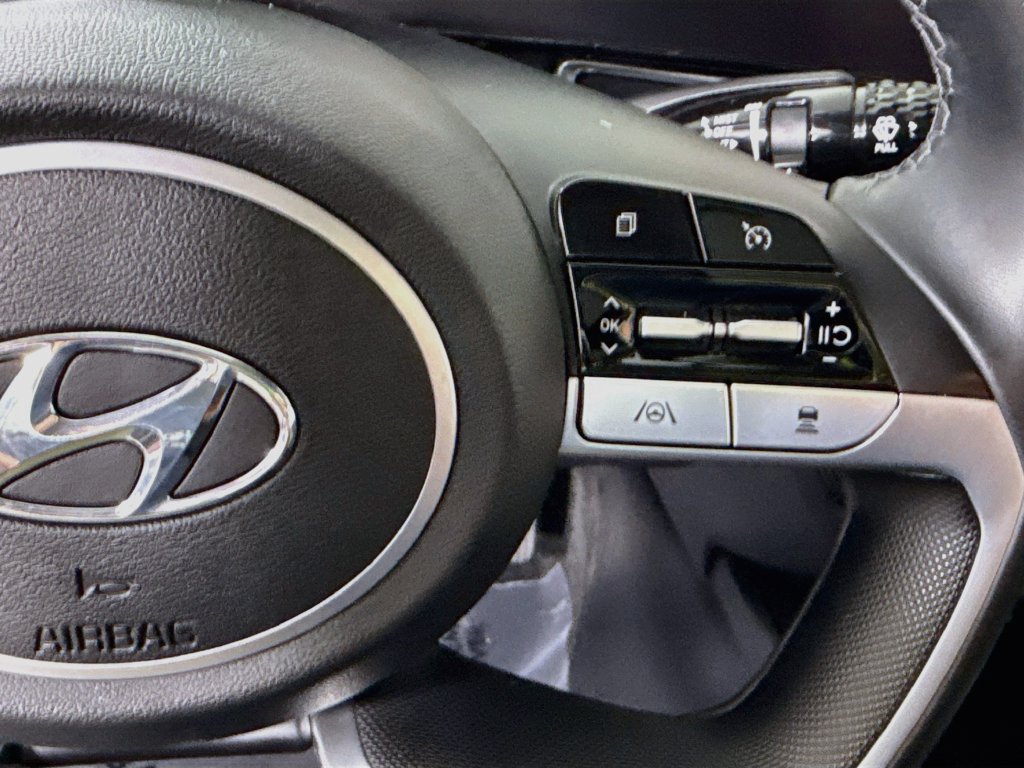 Used 2021 Hyundai Elantra Limited w/ Cargo Package FWD image 24