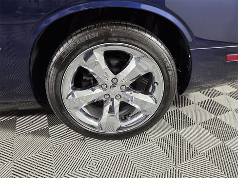 Used 2013 Dodge Challenger R/T Plus image 21