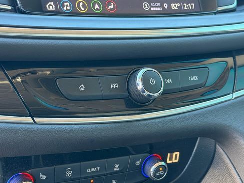 Used 2024 Buick Enclave Essence w/ Experience Buick Package image 29