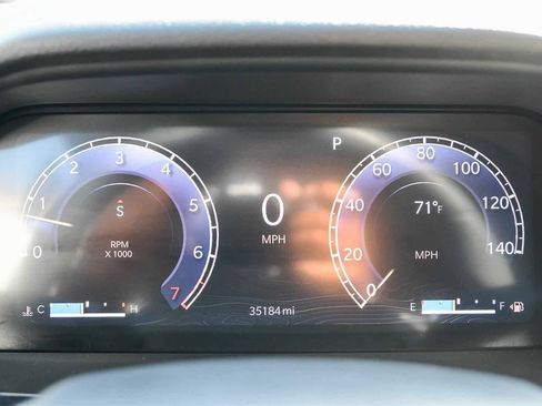 Used 2023 Jeep Grand Cherokee Limited w/ Black Appearance Package image 21