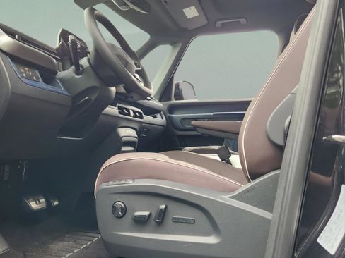 New 2025 Volkswagen ID. Buzz Pro S image 13
