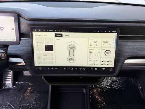 Used 2022 Rivian R1T Adventure AWD/4WD image 12