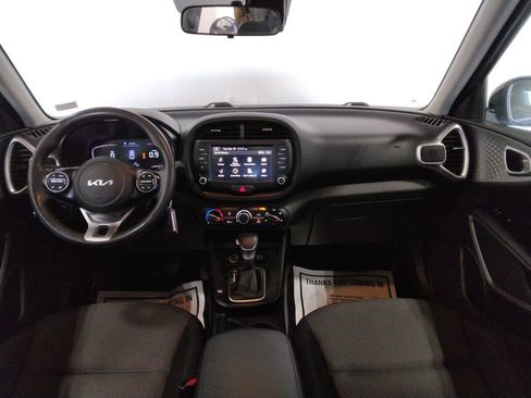 Used 2023 Kia Soul LX w/ Option Group 015 FWD image 31
