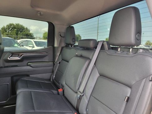 Used 2023 GMC Sierra 1500 SLT w/ SLT Premium Package AWD/4WD image 27