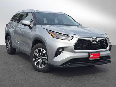 Certified 2025 Toyota Highlander XLE