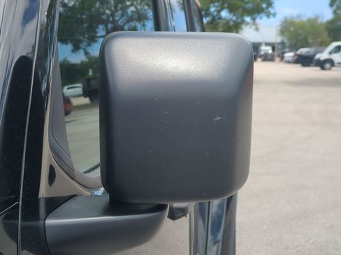 Used 2025 Jeep Wrangler Unlimited Sahara w/ Safety Group AWD/4WD image 13