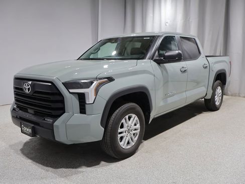 Used 2024 Toyota Tundra SR5 w/ SR5 Premium Package AWD/4WD image 8