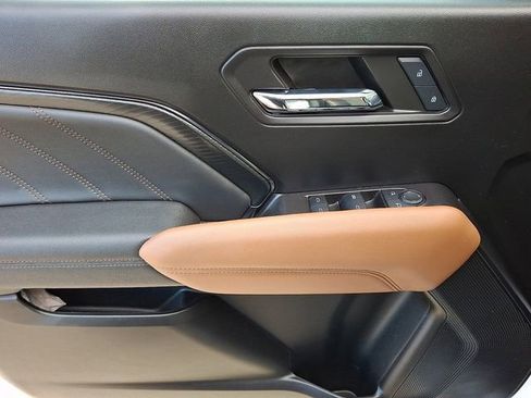 Used 2024 GMC Canyon AT4 image 13