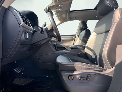 Used 2022 Volkswagen Atlas SEL R-Line AWD/4WD image 14