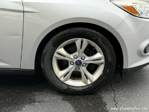 Used 2014 Ford Focus SE FWD image 32