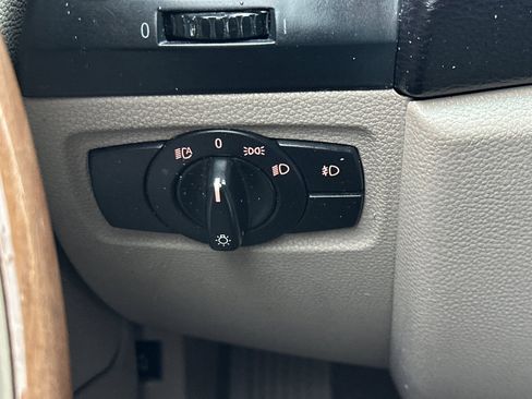 Used 2009 BMW 128i Convertible image 27