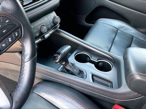 Used 2024 Dodge Durango GT AWD/4WD image 15