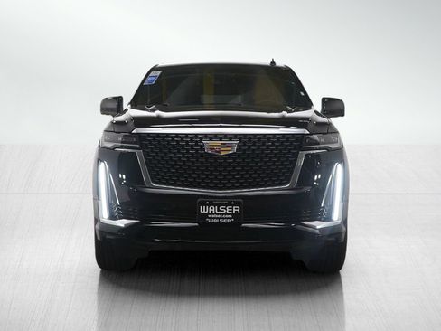 Used 2024 Cadillac Escalade ESV Premium Luxury image 8