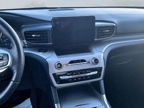 Certified 2023 Ford Explorer XLT w/ Equipment Group 202A image 6