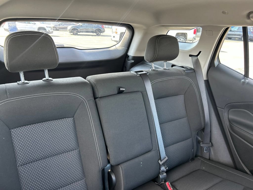 Used 2023 GMC Terrain SLE w/ Driver Convenience Package FWD image 17