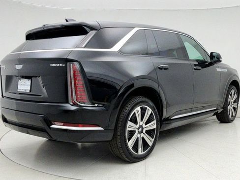 Used 2025 Cadillac Escalade IQ Luxury 2 image 5