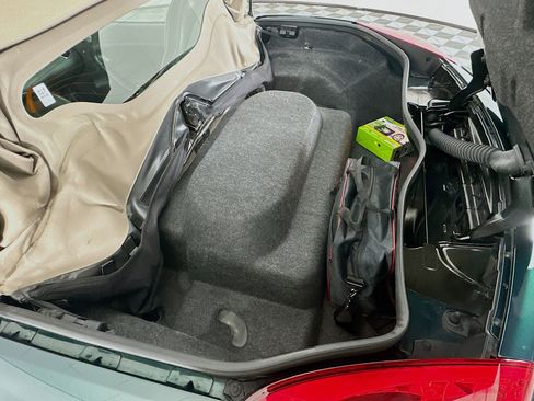 Used 2008 Pontiac Solstice GXP w/ Premium Package image 25