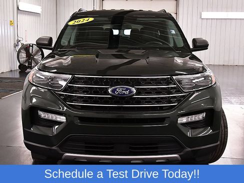 Used 2024 Ford Explorer XLT w/ Equipment Group 202A AWD/4WD image 2