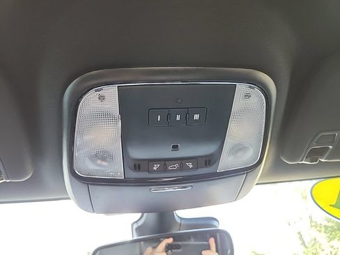 Used 2021 Dodge Durango R/T w/ Tow 'N Go Group AWD/4WD image 23