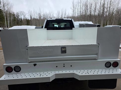 Used 2025 Ford F350 XL image 6