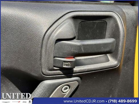 Certified 2015 Jeep Wrangler Unlimited Sport w/ Connectivity Group image 14