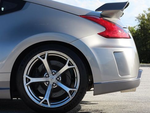 Used 2010 Nissan 370Z NISMO RWD image 8