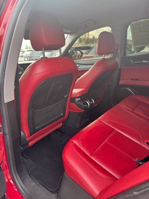 Used 2021 Alfa Romeo Stelvio Sprint w/ Nero Edizione RWD image 8