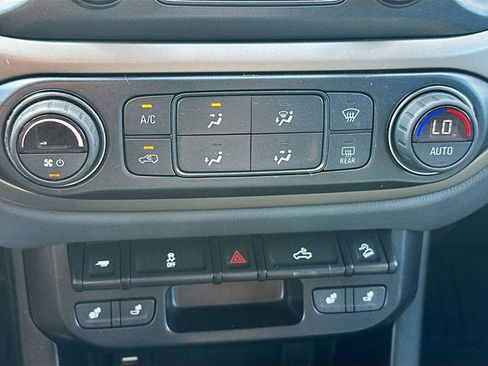Used 2017 Chevrolet Colorado Z71 AWD/4WD image 17